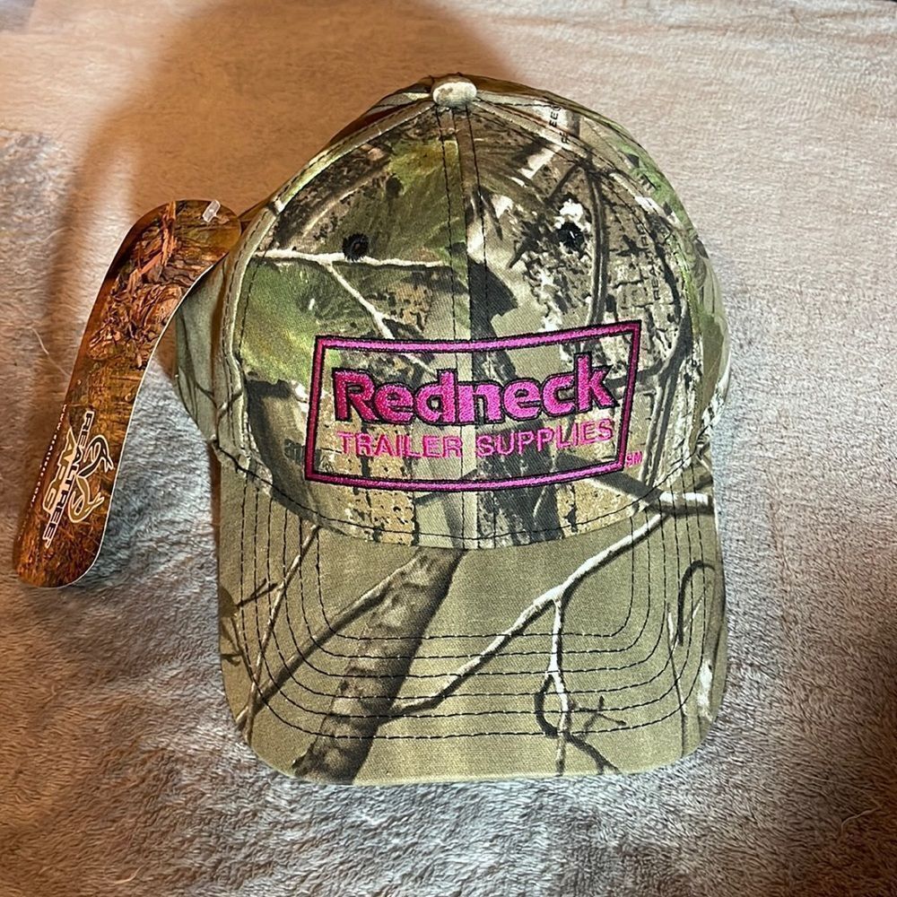 REALTREE Camo Redneck trailer supplies hat NWT
